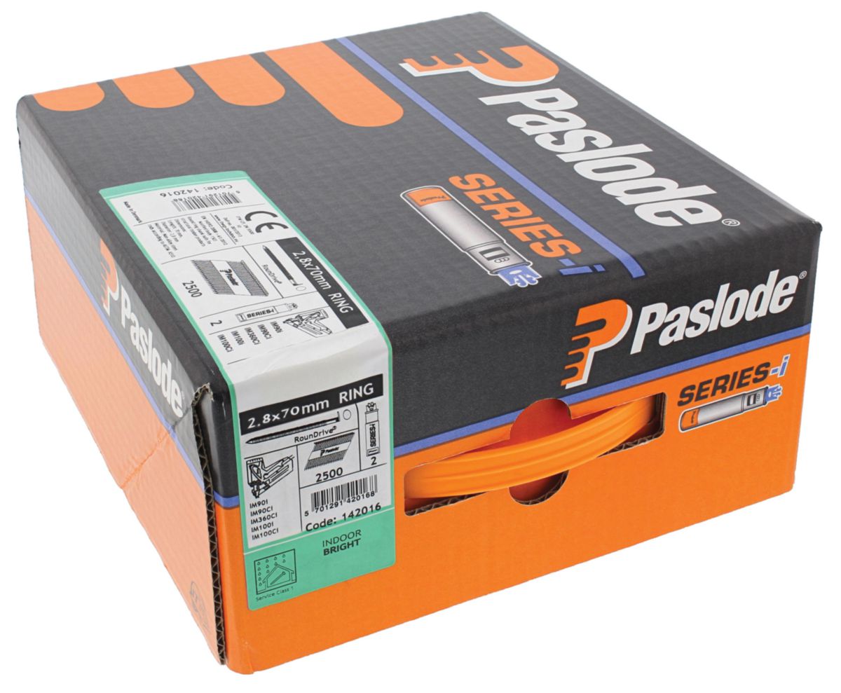 Packs de 2500 clous, 2.8x70 crante IM90i réf 142016
