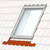 Raccord EDJ pour fenêtre de toit CK02 55x78 cm pose encastrée sur tuiles rouge-brun EDJ CK02 0700C2